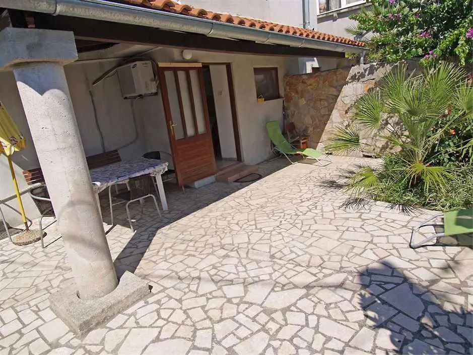 Apartments In Veli Losinj 14928