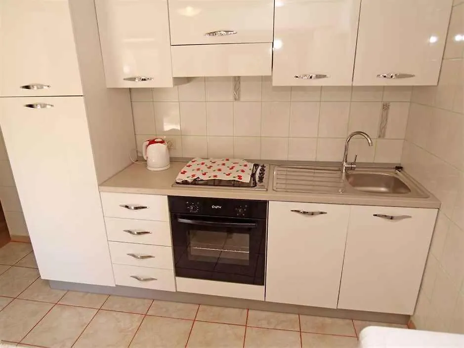 Apartments In Veli Losinj 14928